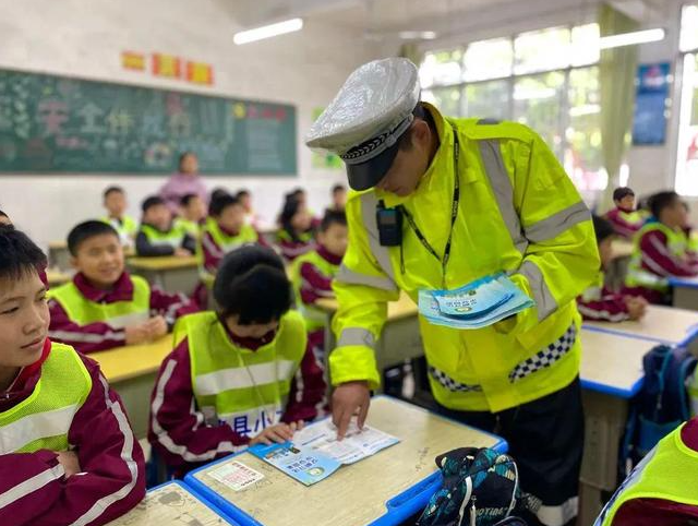 学生上下学交通方式精准计算非搭乘校车学生信息建立完善清单 学生上下学交通方式精准计算非搭乘校车学生信息建立完善清单